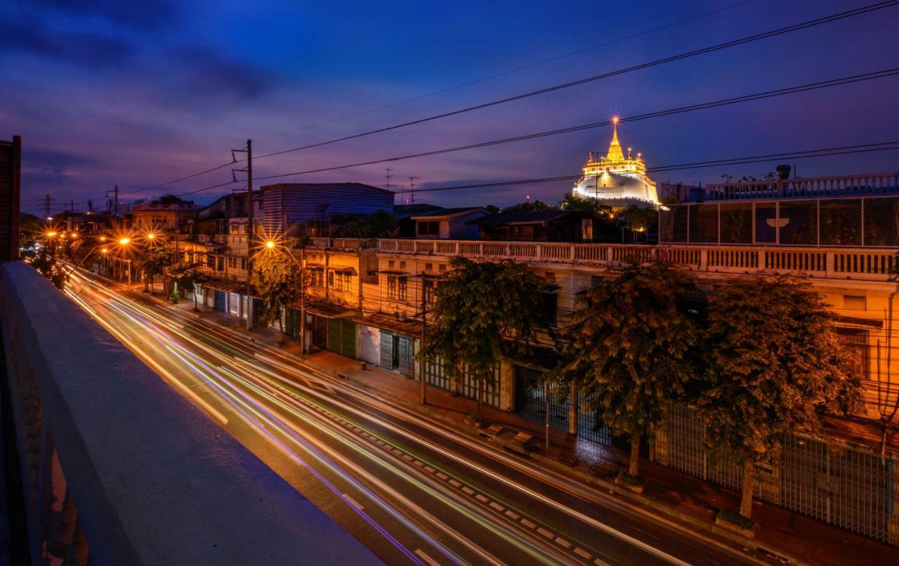 Rest Is More Hostel Bangkok Exterior photo