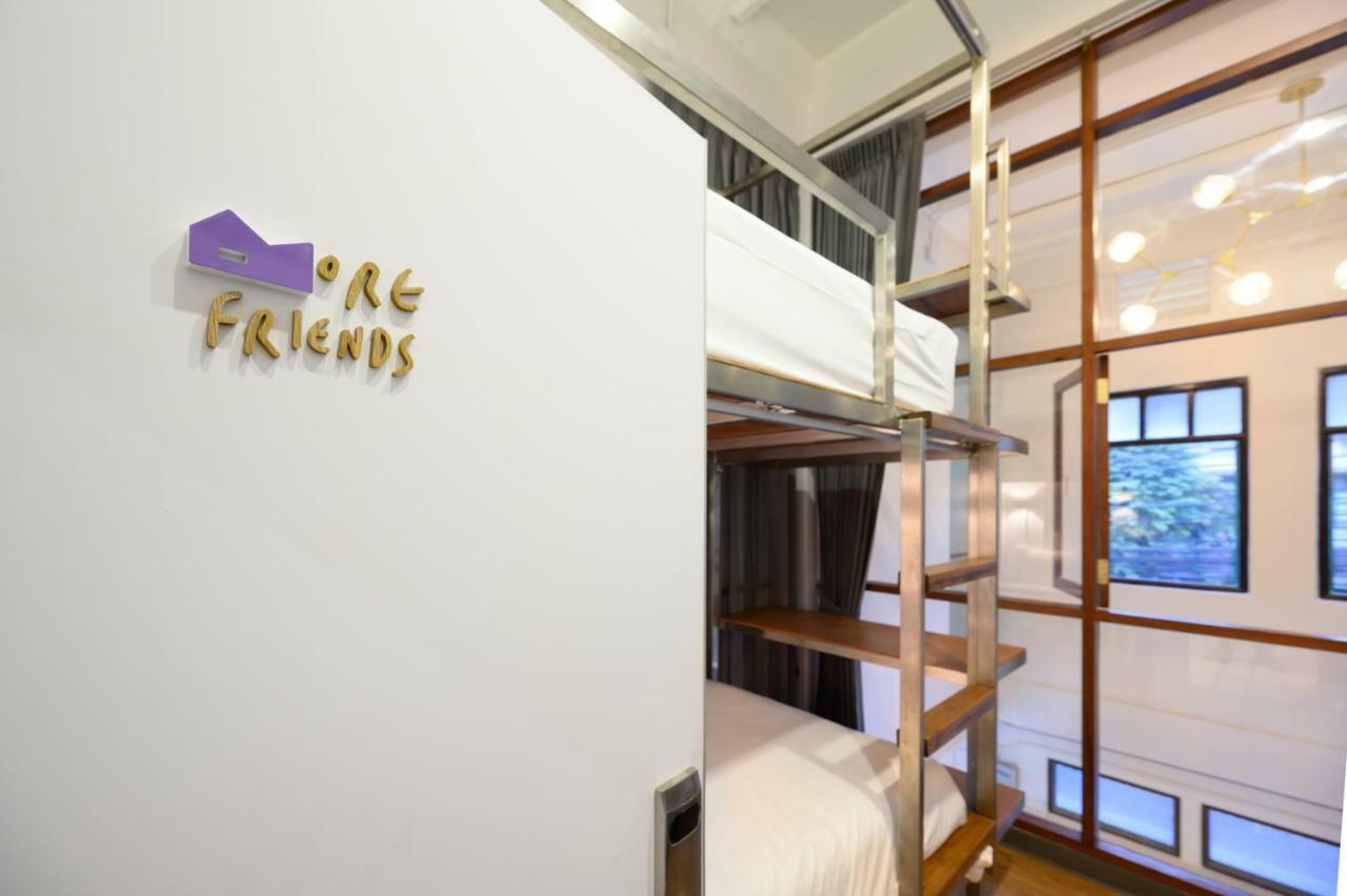 Rest Is More Hostel Bangkok Exterior photo